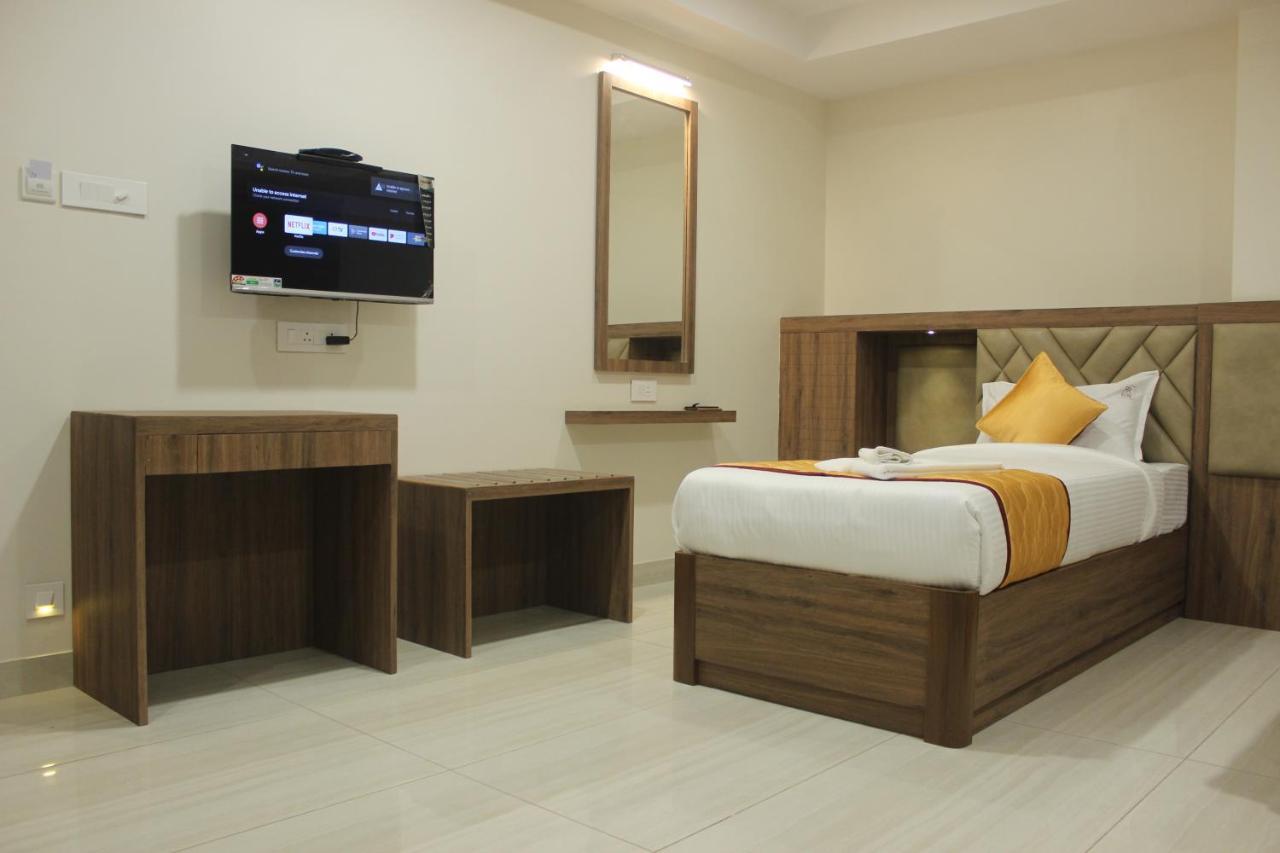 Rr Mount Elite Suites Chennai Luaran gambar