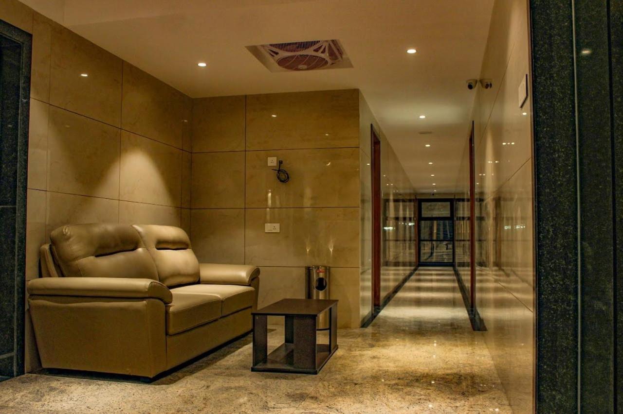 Rr Mount Elite Suites Chennai Luaran gambar
